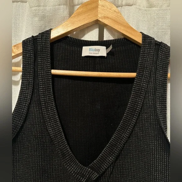 Bluivy Waffle Weave Knit Tank Top - Picture 2 of 5